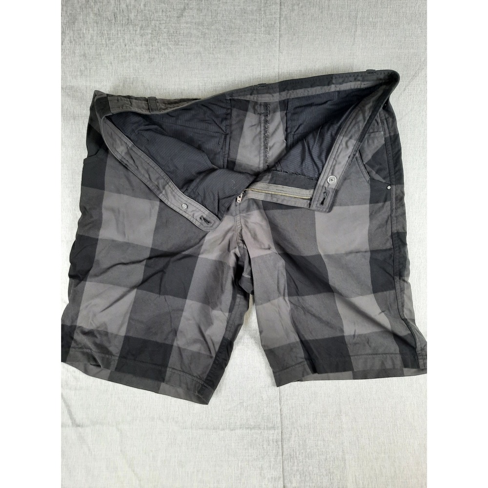 Lululemon Men's 36 Plaid Chino Outdoor Active Zip Fly Pocket Short‎ Black/Gray